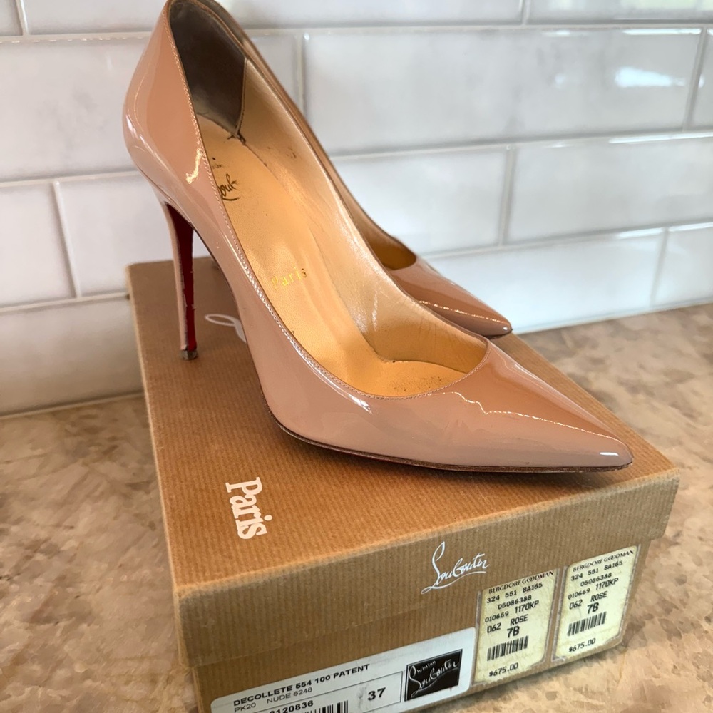 Christian Louboutin Beige Patent Leather Heels